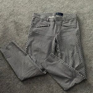 GAP skinny ankle pants in navy/white pattern sz6